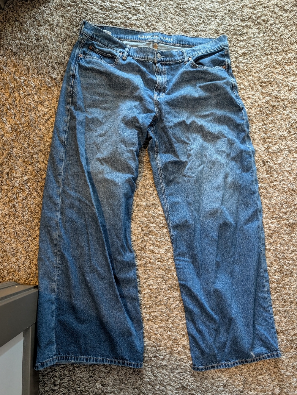 AE Dreamy Drape Strigid Low-Rise Ultra Wide-Leg Jeans Size 16 Long